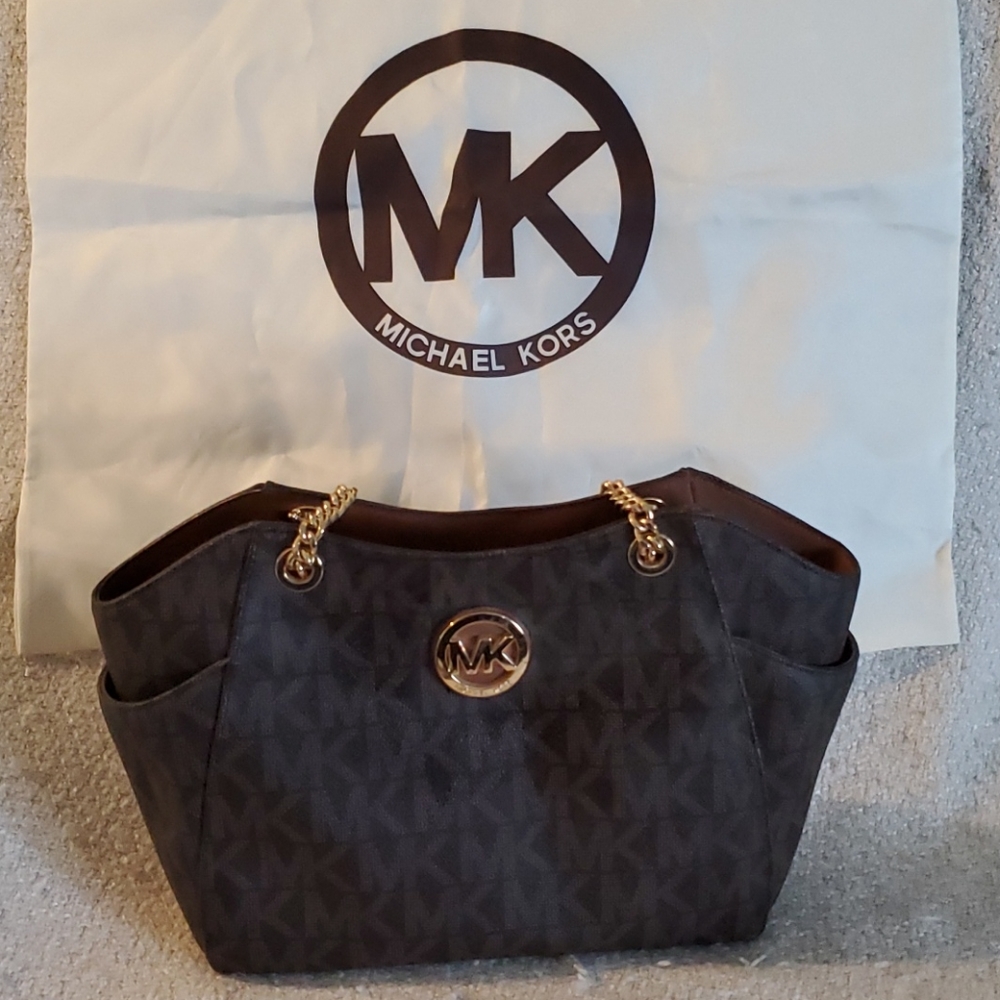 Michael Kors Jet Set Tote